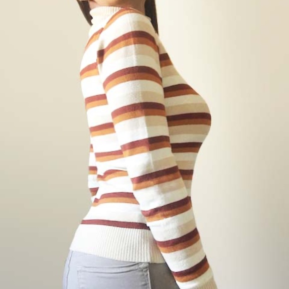TEN YARDS Retro Stripe Turtleneck - Picture 4 of 9